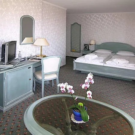 Parkhotel Maasberg Gmbh